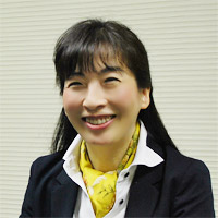 田中 滋子氏