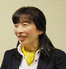 田中 滋子氏