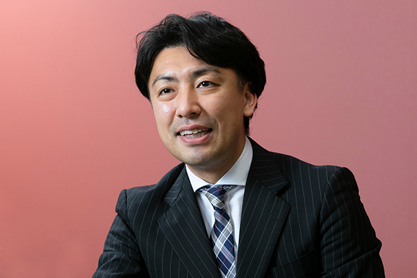 荒井勇輝氏