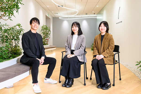 株式会社Hakuhodo DY ONE プラットフォーマー戦略本部 本部長 兼 株式会社博報堂 プラットフォーマー戦略局 村上祐氏<br>株式会社Hakuhodo DY ONE &nbsp;プラットフォーマー戦略本部 第二セールス推進局 第一推進部 兼 株式会社博報堂 プラットフォーマー戦略局 第二セールス推進部 増本美加氏<br>株式会社Hakuhodo DY ONE プラットフォーマー戦略本部 第一セールス推進局 第一推進部 兼 株式会社博報堂 プラットフォーマー戦略局 第一セールス推進部 佐藤優衣氏