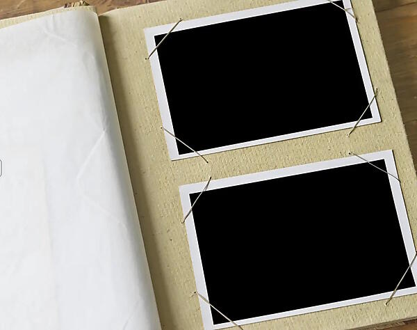 写真を入れる場所が空白のアルバム