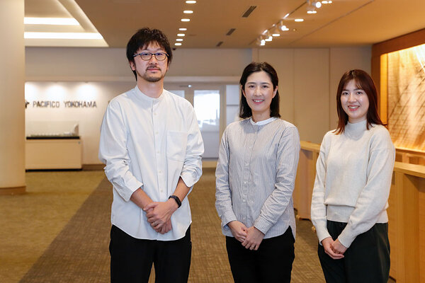（左から）株式会社横浜国際平和会議場 経営推進部 経営企画課 係長 松原正和氏、係長 西谷直子氏、甲（きのえ）香菜子氏